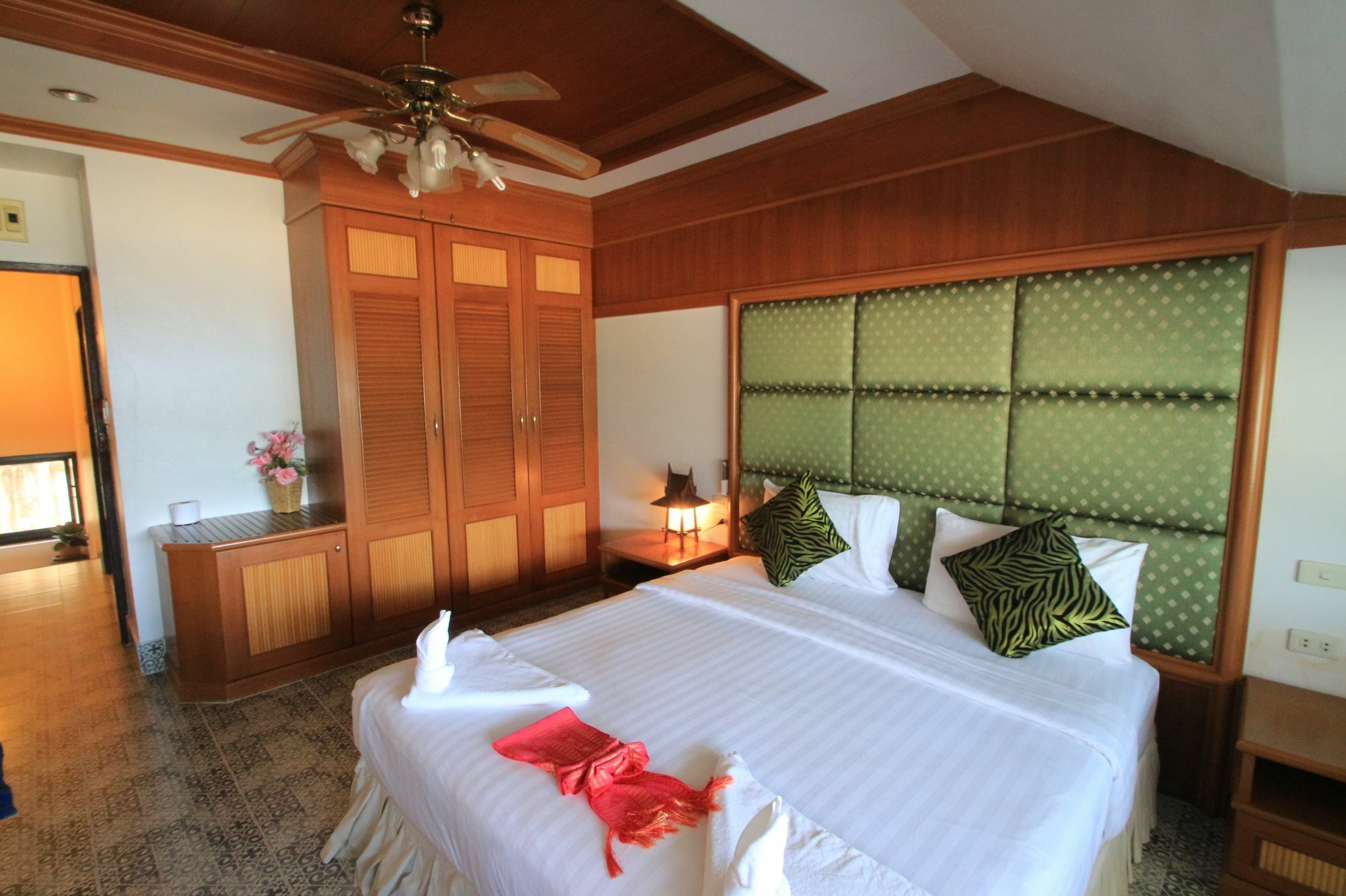 Sea Dream Patong Apartment Luaran gambar
