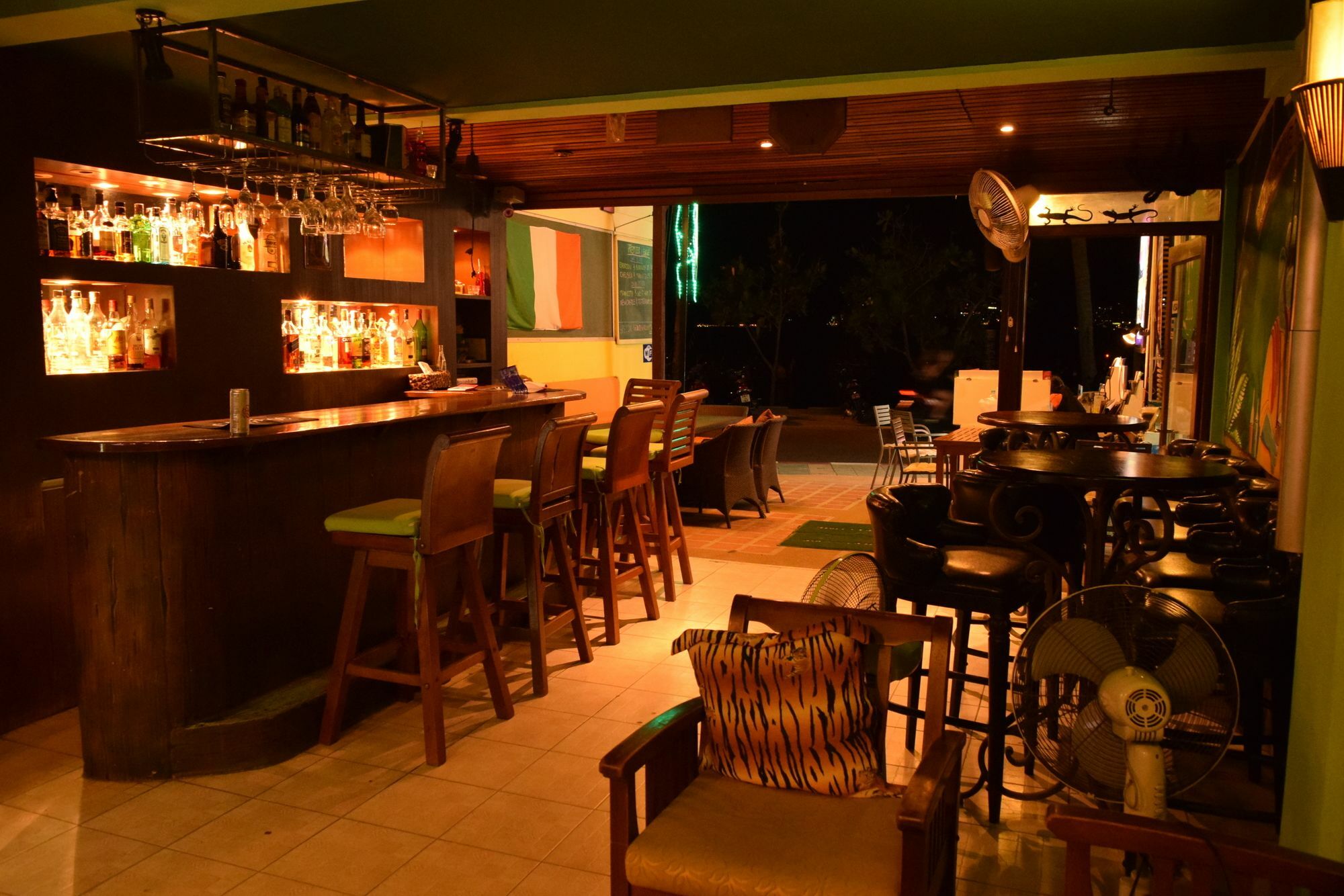 Sea Dream Patong Apartment Luaran gambar